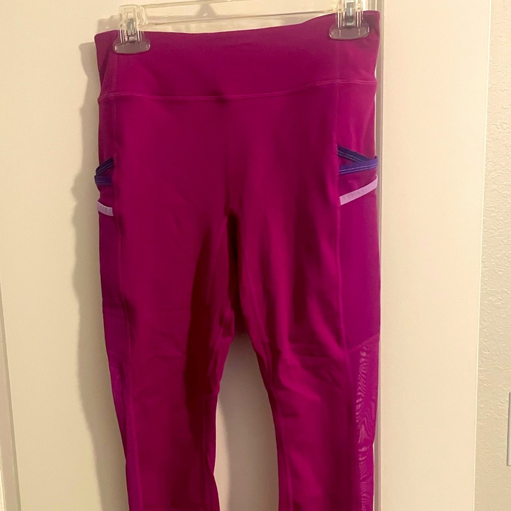Fabletics, Athletic leggings
